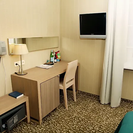 Algirdas מלון 4*